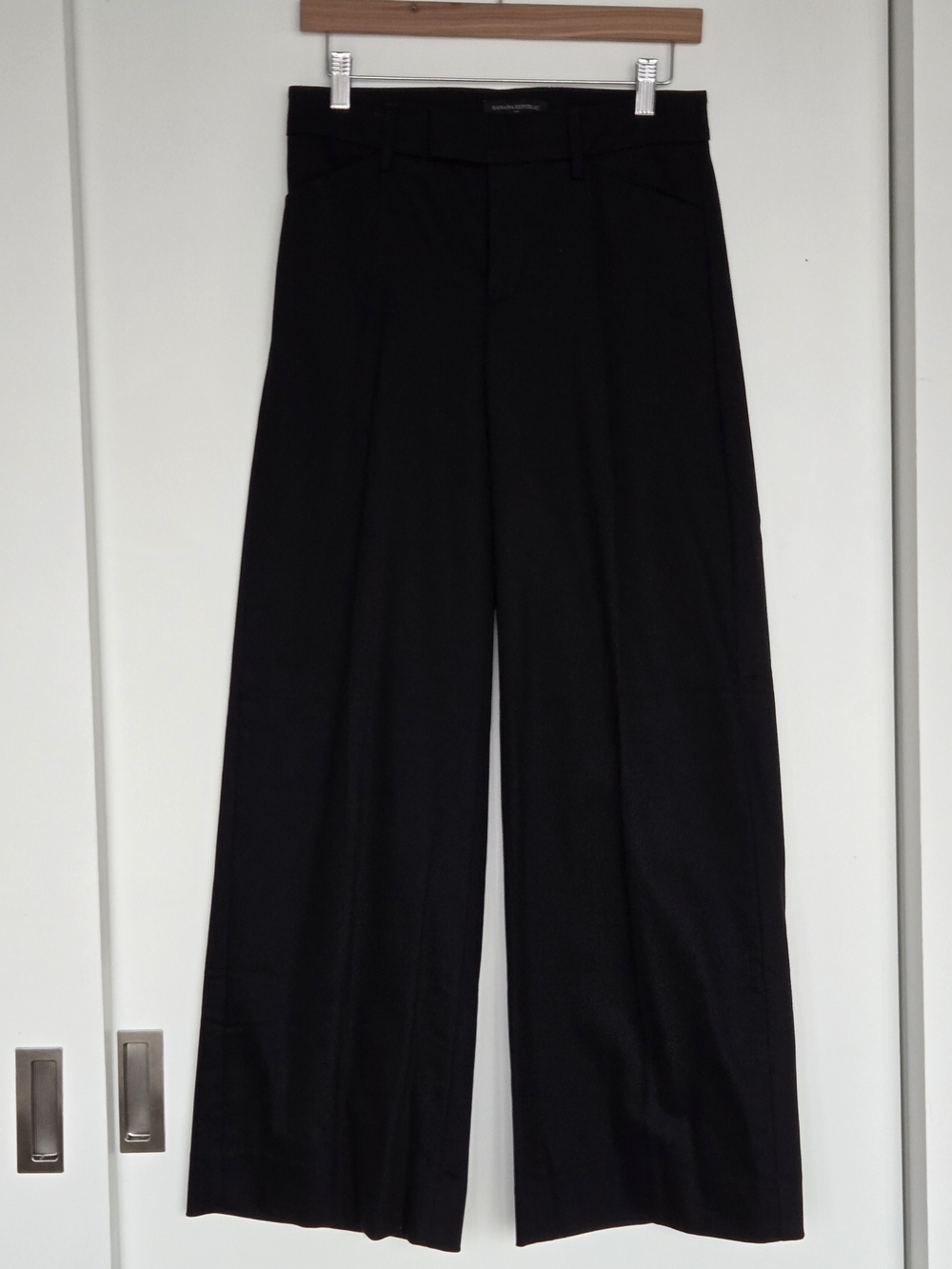 NWOT Banana Republic Stretch-Cotton Icon Trouser – Black / Size 0